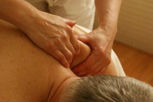 massage-389716_1920-4550681