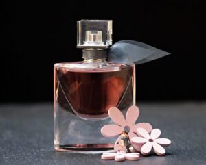 perfume-2142824_960_720-4170003